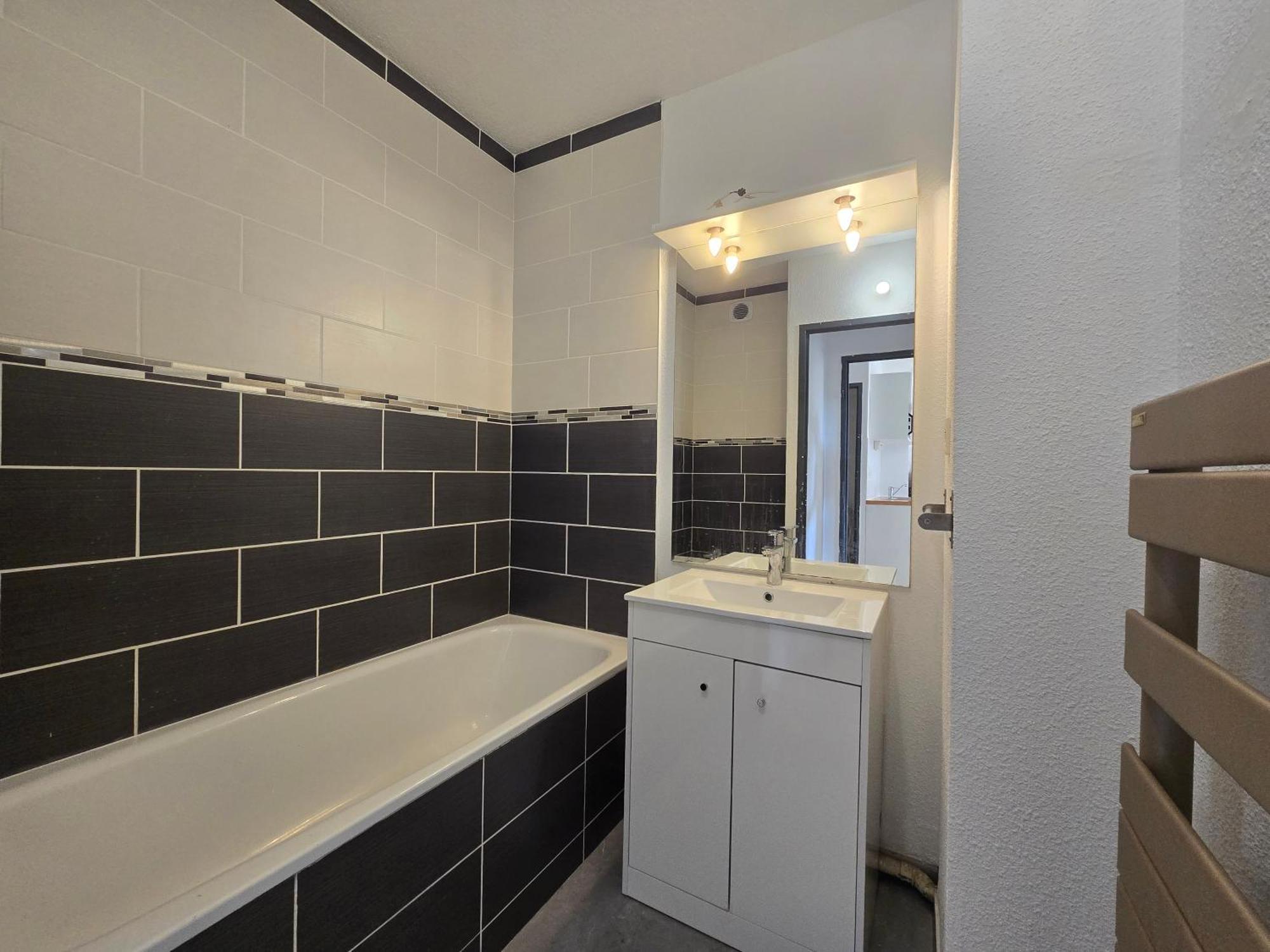 Appartement Dans Residence Avec Piscine 아그 외부 사진